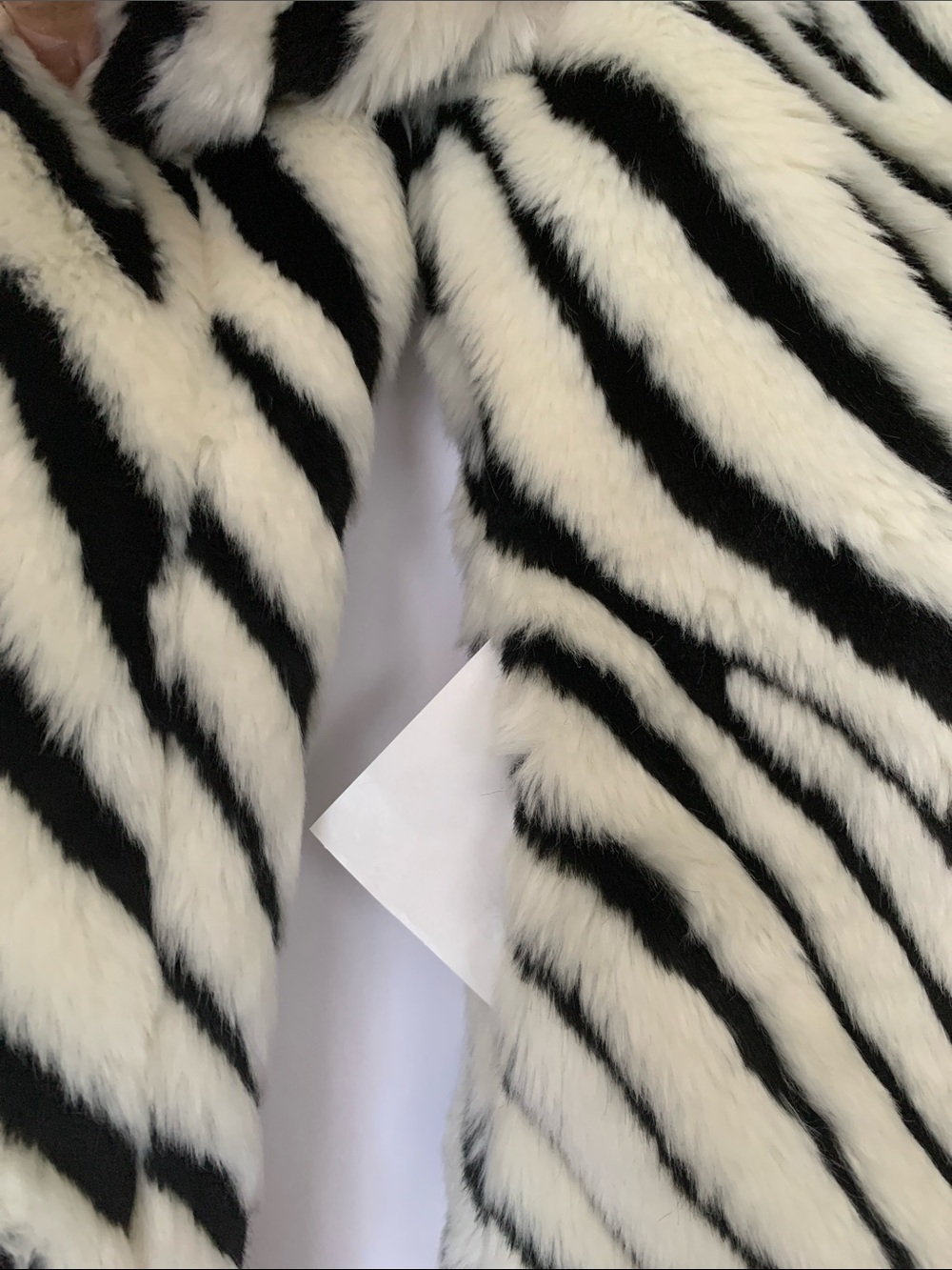 Divided by H&M Faux Fur Zebra Stripe Pockets Short Jacket Size 4 - Picture 9 of 13